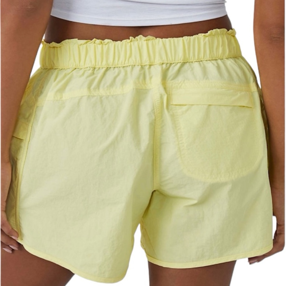 🦋FREE PEOPLE Movement In The Wild Shorts Light Yellow size-Small - Picture 5 of 8